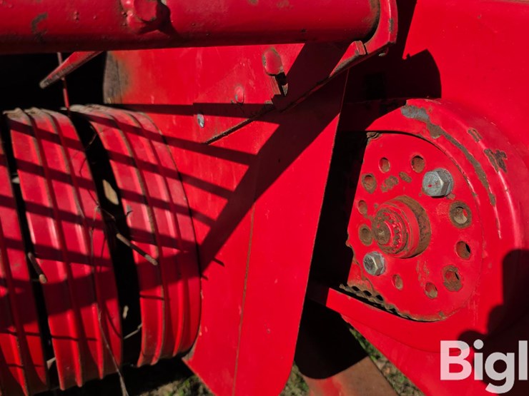 massey-ferguson-12-image-18