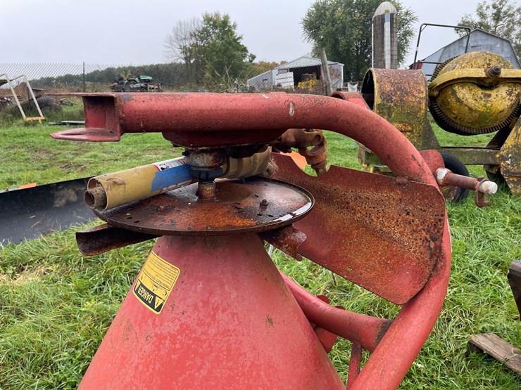 #8133-•-cosmo-500-fertilizer-spreader-image-8