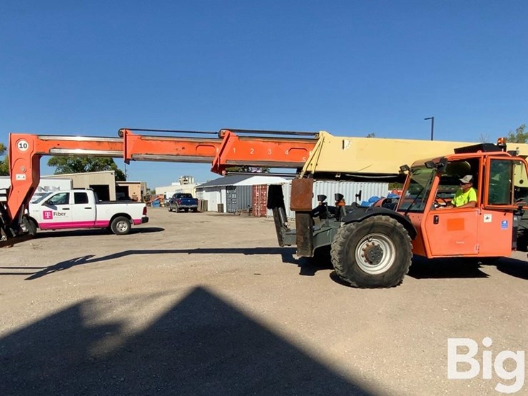 2010-jlg-g10-55a-image-13