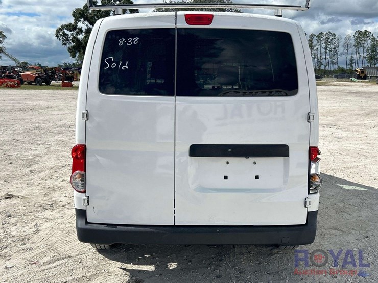 2019-nissan-nv200-image-27
