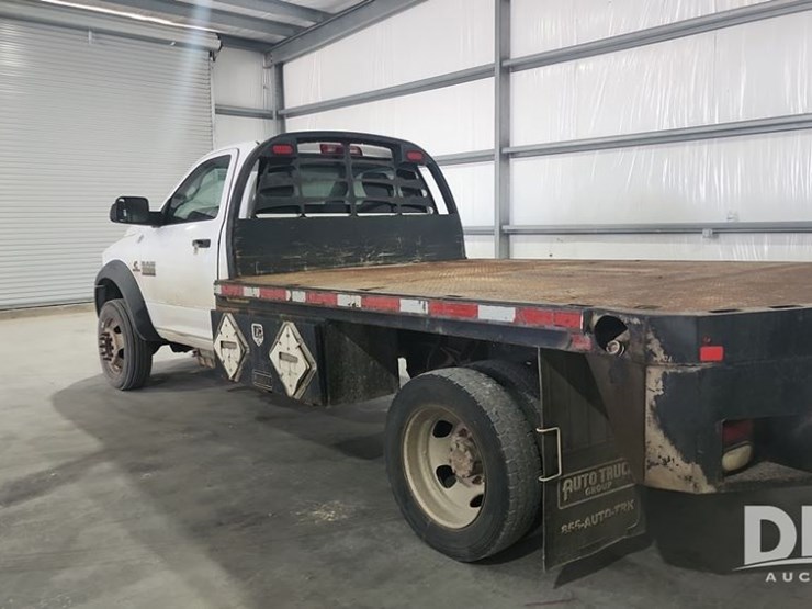 2015-dodge-ram-5500-image-7