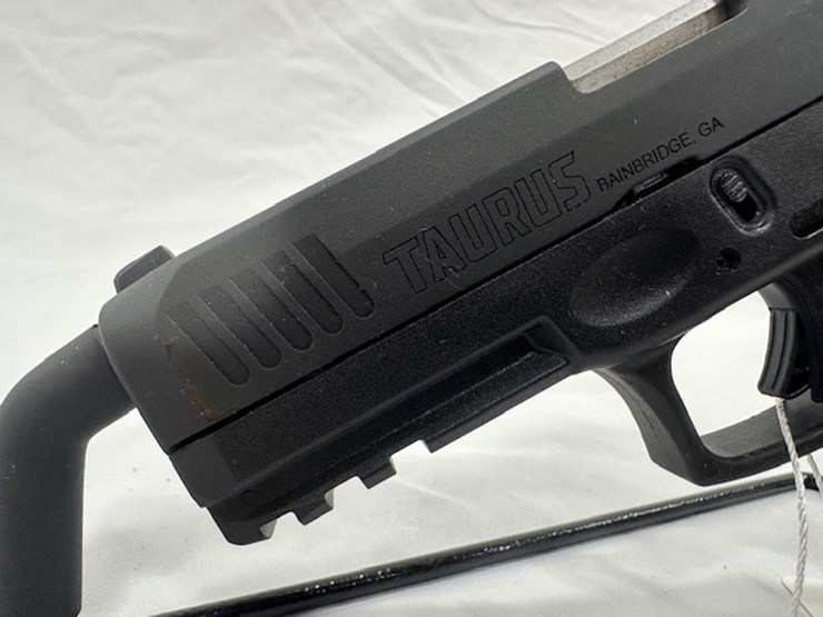 #2025-00061-•-taurus-g3-pistol-image-12