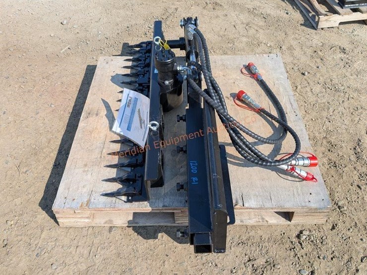 ir-mini-skid-steer-hedge-trimmer-image-6