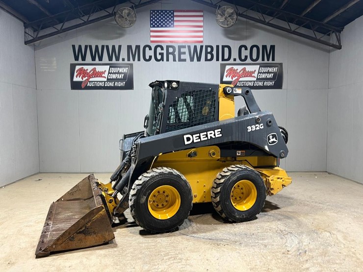 deere-330g-image-1