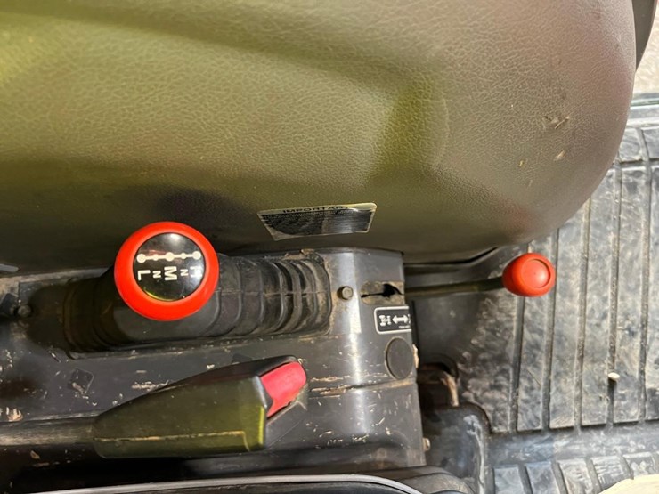 2015-kubota-l4060-image-33