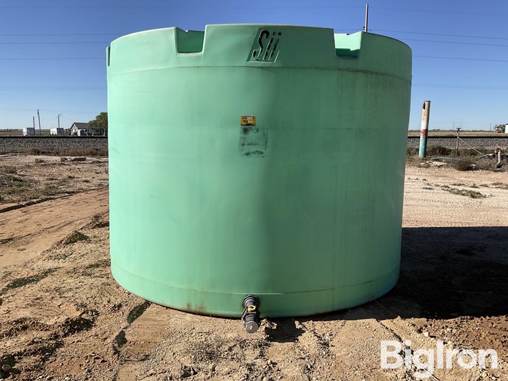 sii-10k-gallon-poly-fertilizer-storage-tank-image-8