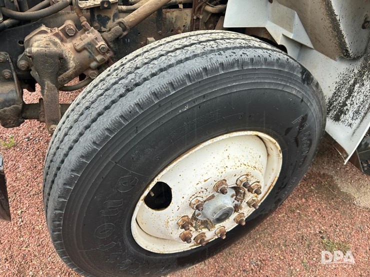 1993-international-4700-image-10