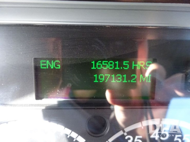 2018-freightliner-cascadia-day-cab-truck-(pz13986,-unit-405)-image-93