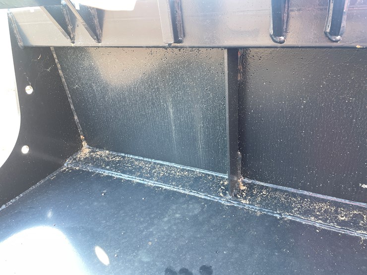 #4050-•-84"-smooth-faced-grapple-bucket-attachment-image-12