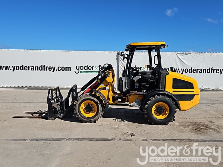 2023-jcb-407-image-3
