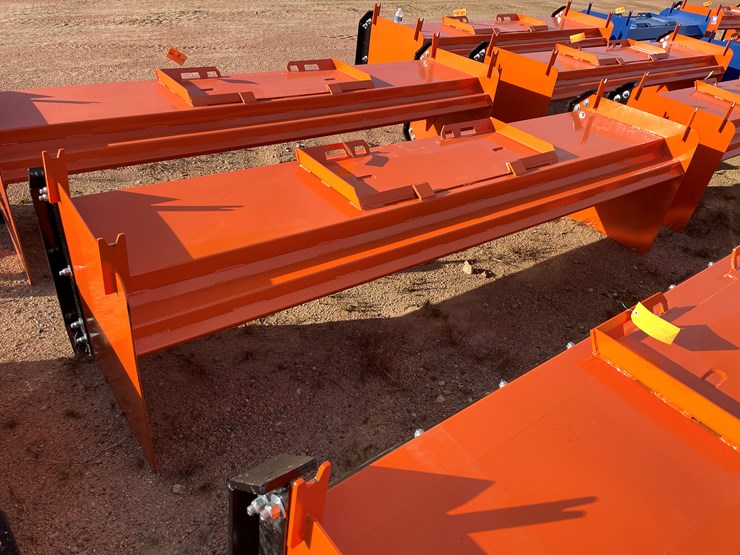 #4056-•-10'-hd-snow-pusher-attachment-image-1