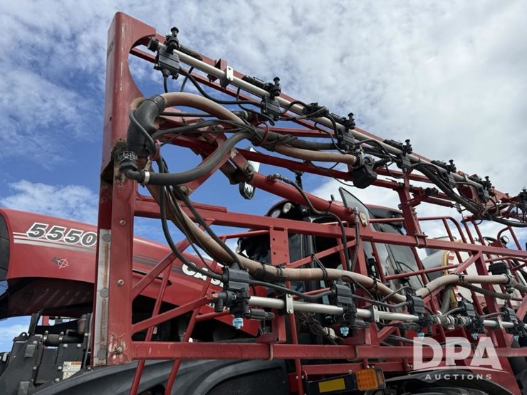 2020-case-ih-trident-5550-image-42