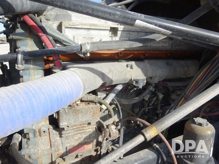 2018-freightliner-coronado-day-cab-glider-truck-(pz13985,-unit-775)-image-86