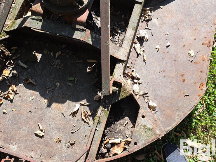 bush-hog-305-image-16