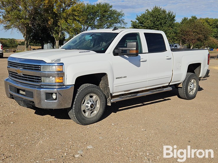 2015-chevrolet-silverado-2500-image-1