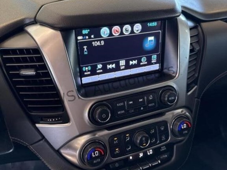 2020-chevrolet-tahoe-image-18