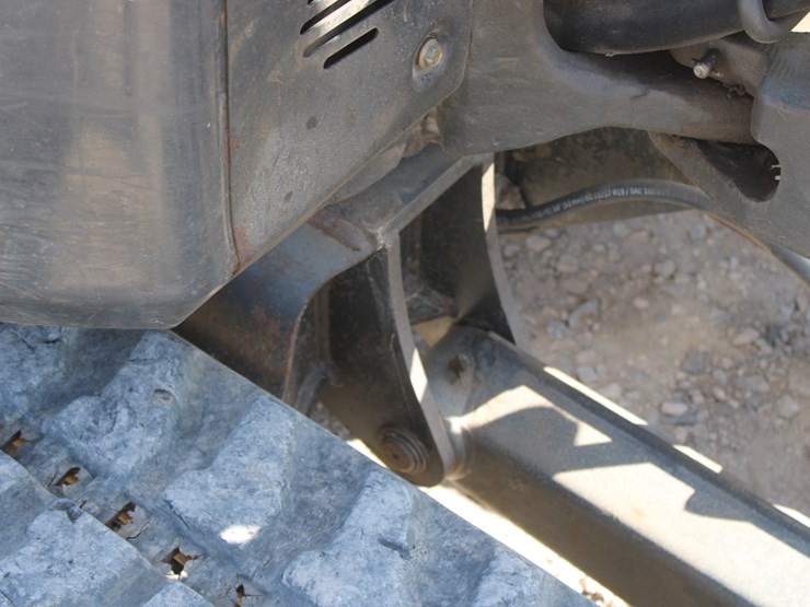 2016-bobcat-e32i-image-42