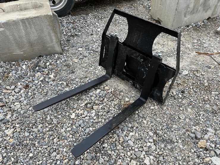 kit-container-36"-mini-universal-attach-fork-frame-w/-42"-forks-image-1