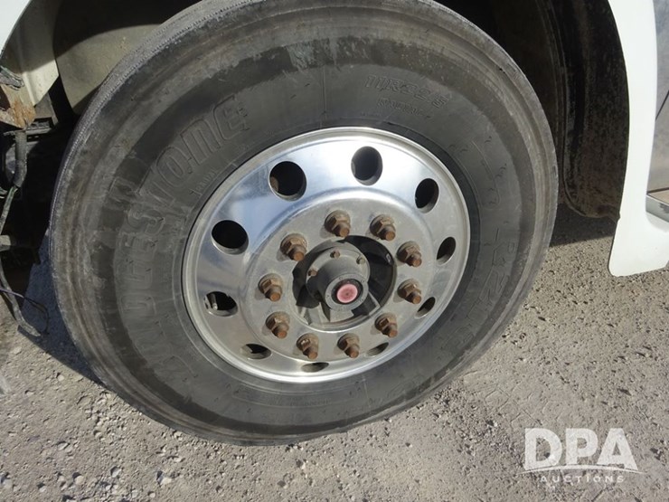 2016-freightliner-coronado-day-cab-glider-truck-(pz13983,-unit-716)-image-39