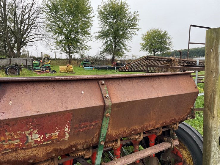 #8115-•-case-seeder-image-13