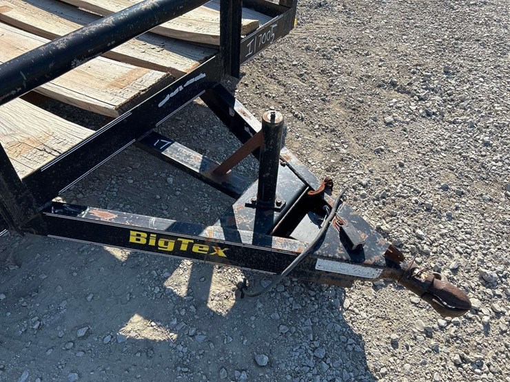 2003-big-tex-10pi-16ft.-t/a-pipe-top-utility-trailer-image-7