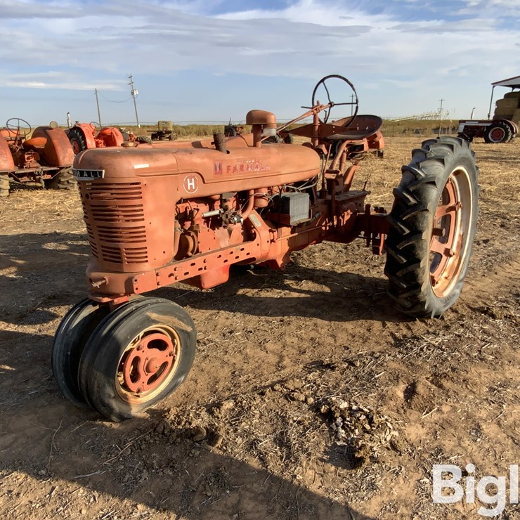 Farmall H 2WD Tractor
