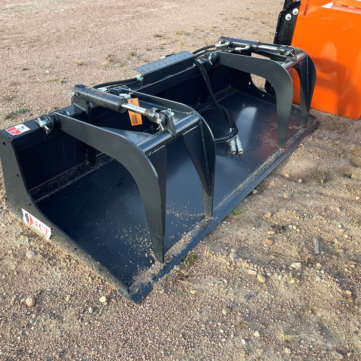 #4050 • 84" Smooth Faced Grapple Bucket Attachment