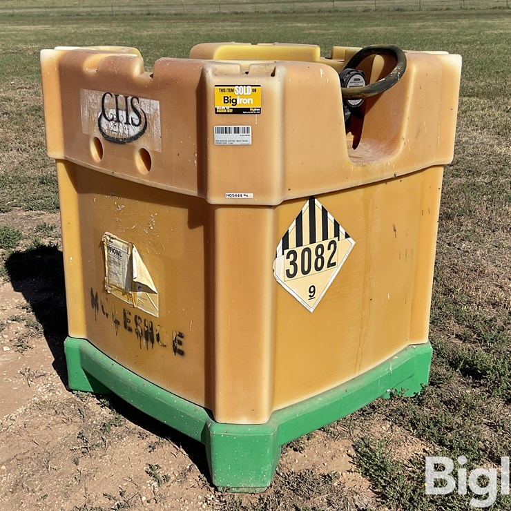 Monsanto 250-Gallon Liquid Fertilizer Poly Shuttle