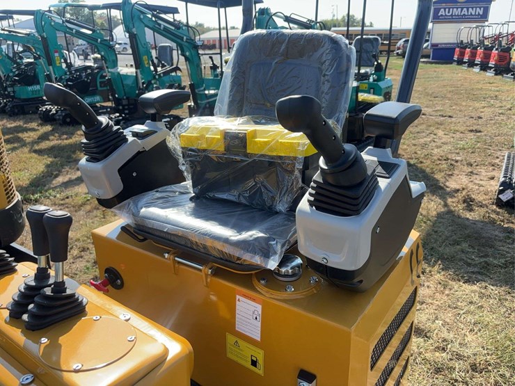 mini-excavator-mx12rx-image-19