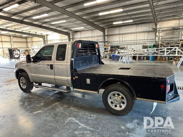 2006-ford-f350-xlt-image-12