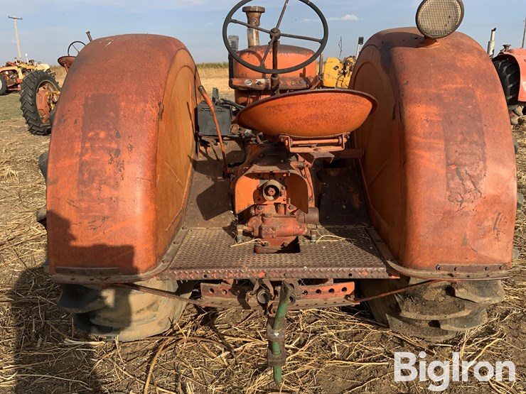 case-la-2wd-tractor-image-12