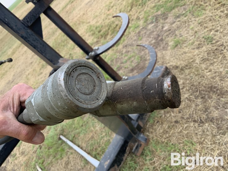 dymax-bale-spear-wheel-loader-attachment-image-11