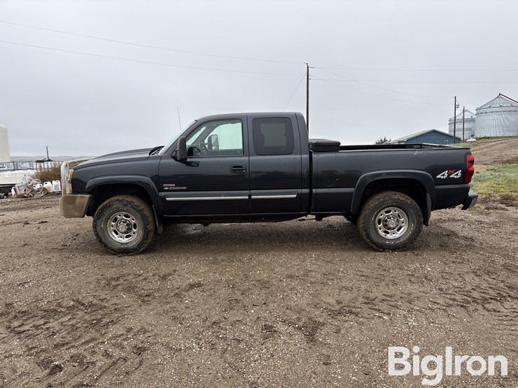2003-chevrolet-silverado-2500-image-8
