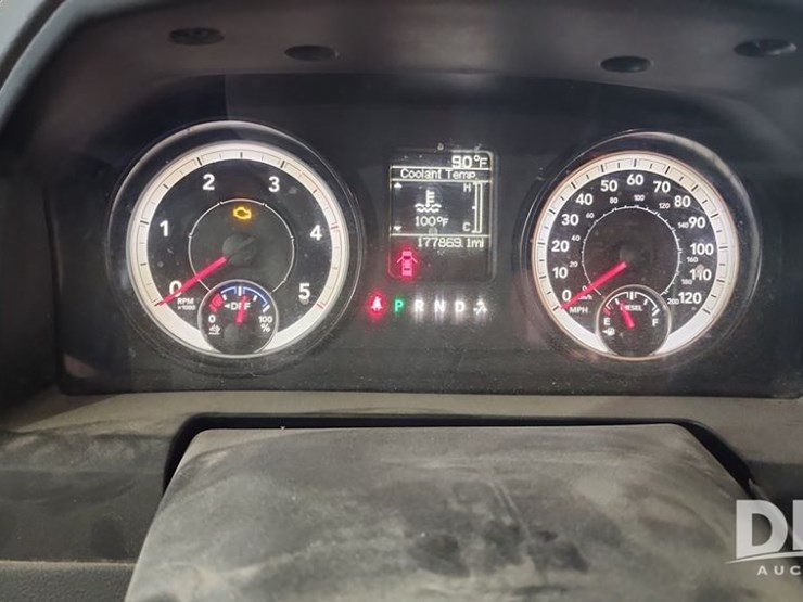 2015-dodge-ram-5500-image-42