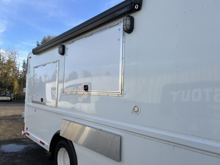 2006-freightliner-mt45-image-25