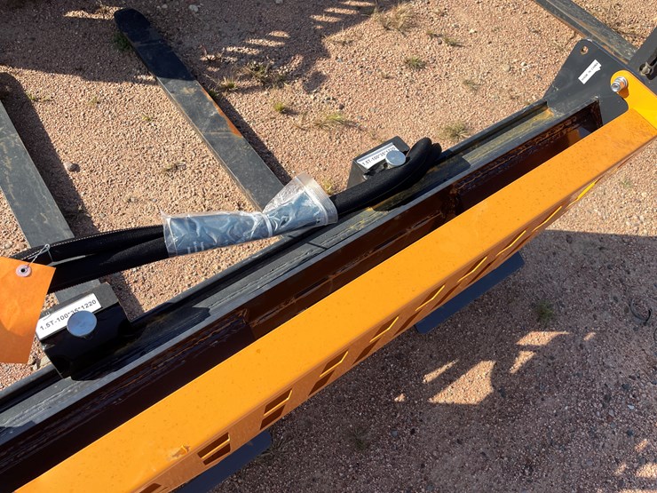 #4090-•-wolverine-pallet-fork-hydraulic-adjustable-attachment-image-5