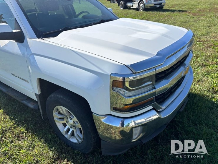 2018-chevrolet-silverado-image-42