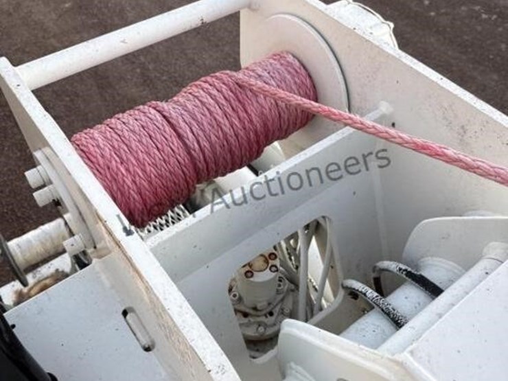 2012-freightliner-m2-106-image-28