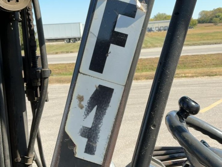 caterpillar-c5000-image-12