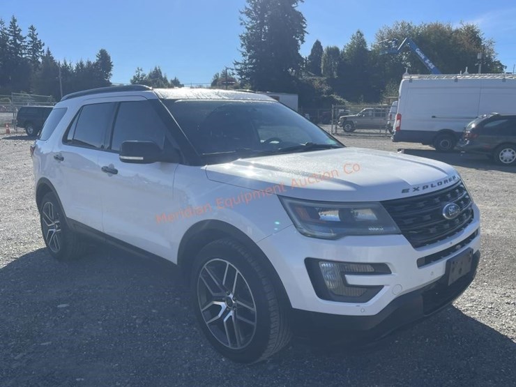 2016-ford-explorer-image-5