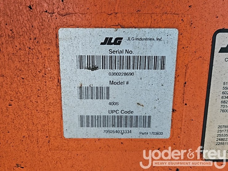 2017-jlg-400s-image-25