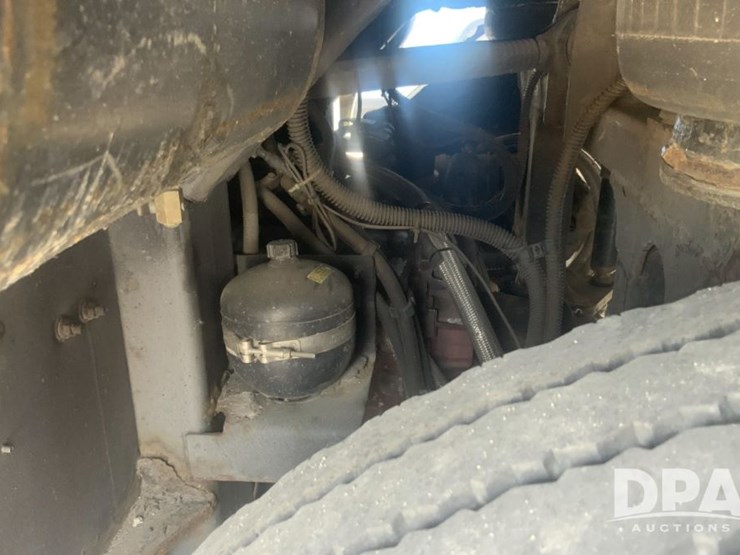 2001-mci-102-el3-image-25