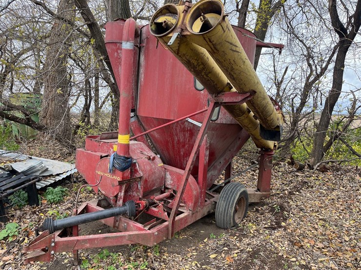 new-holland-354-image-1