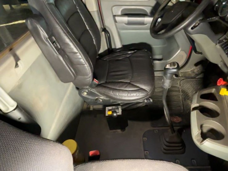 2015-kenworth-t880-image-14