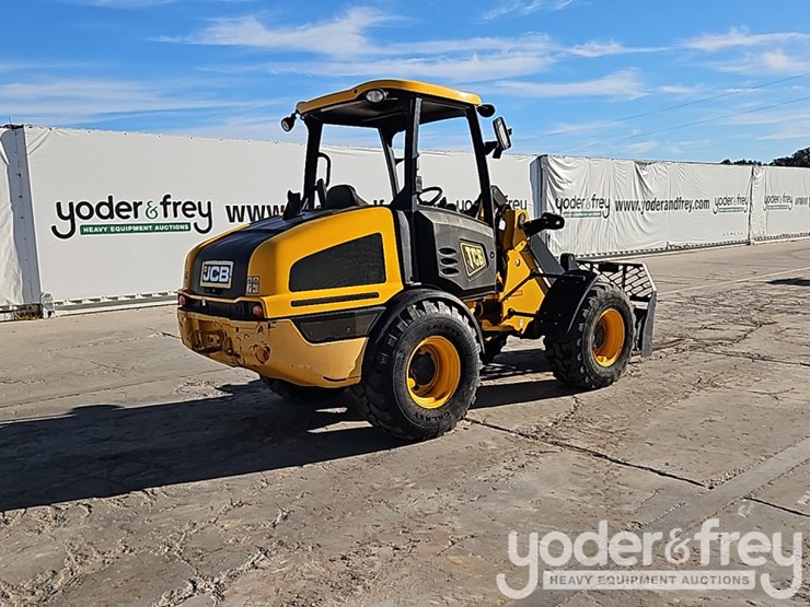 2021-jcb-407-image-4