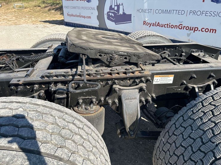 2021-freightliner-cascadia-116-image-21