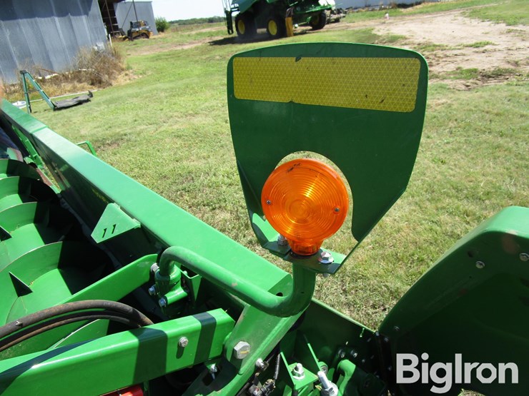 2018-john-deere-625f-image-13