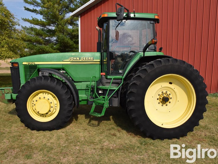 john-deere-8310-image-8