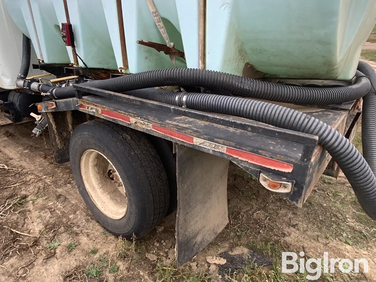 2001-international-4700-image-20