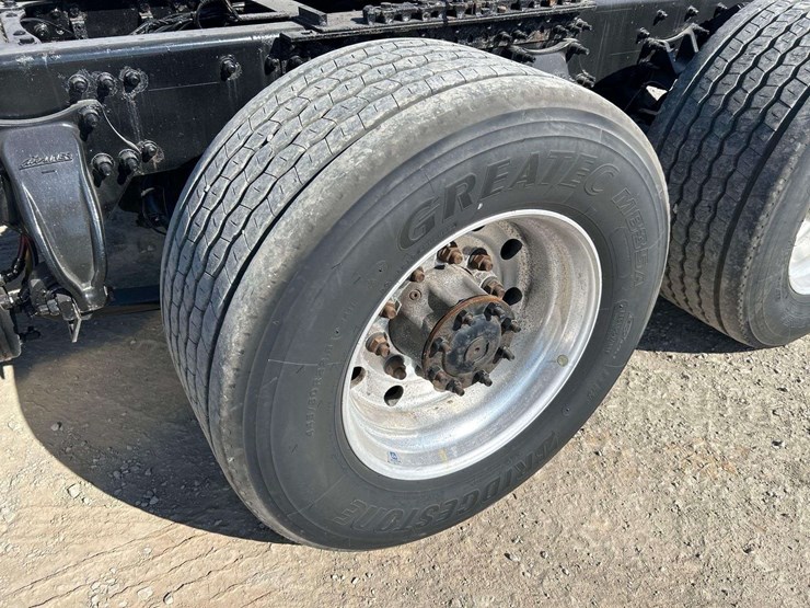 2021-freightliner-cascadia-116-image-27